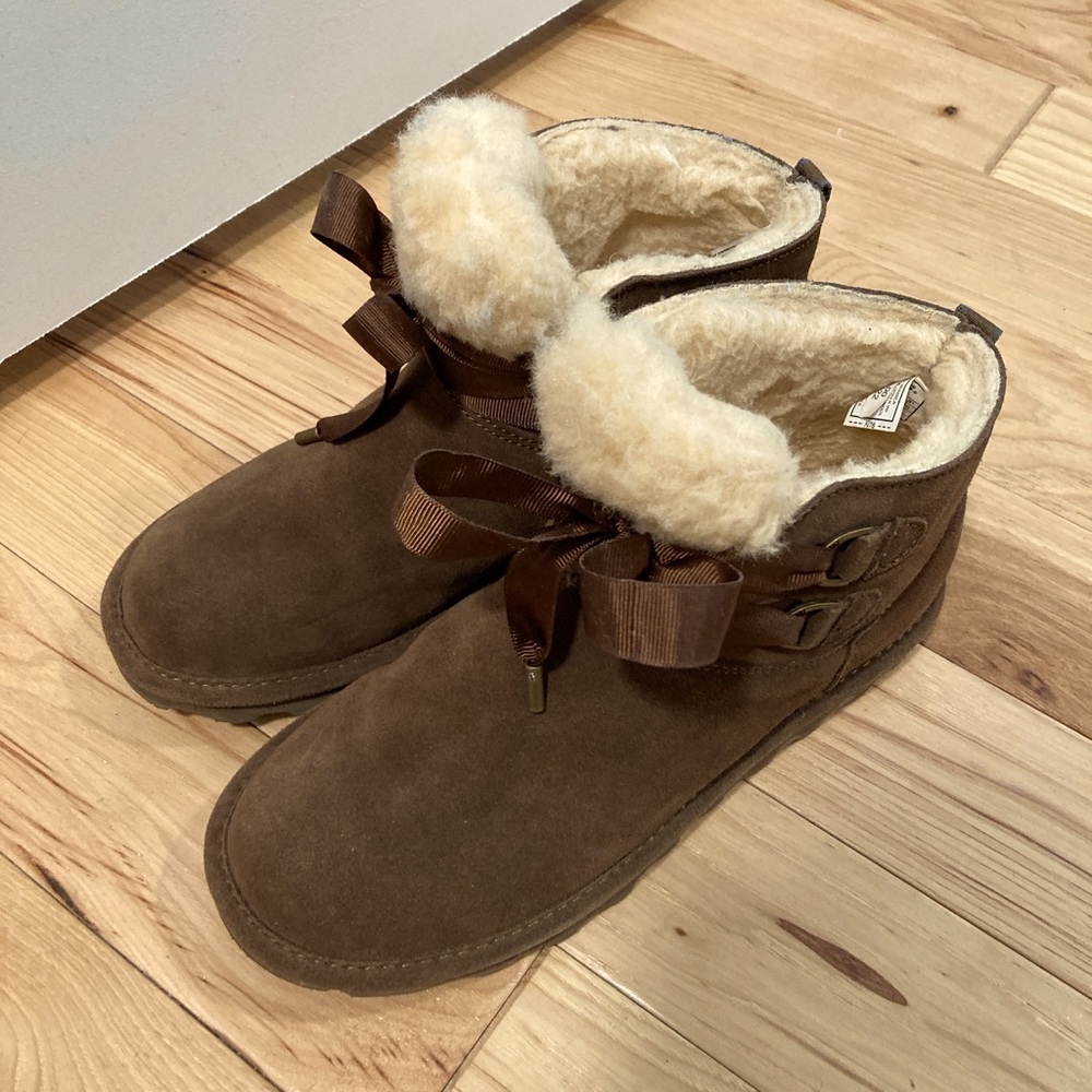 Bearpaw Jessica winter boots with bows